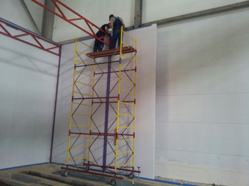 В Казахстане в Астане на Заводе по производству дизельных двигателей для локомотивов GEVO наша компания возводит моечную камеру