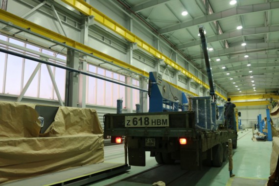 Расстановка нестандартного оборудования на Заводе по производству дизельных двигателей GEVO в Астане