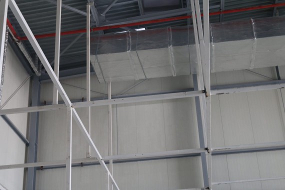 В Астане продолжается строительство камеры окраски и сушки для самолетов