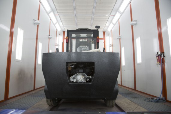 В г. Невьянске (Свердловская область) состоялся запуск покрасочно-сушильной камеры для погрузчиков