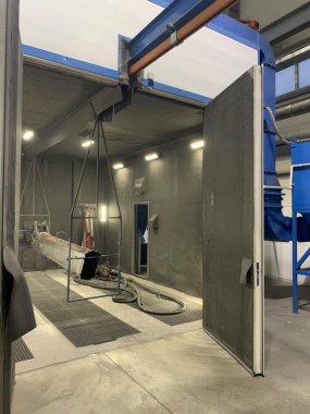 Комплекс подготовки и покраски для деталей с подвесной транспортной системой SPK Комплекс подготовки и покраски для деталей с подвесной транспортной системой SPK