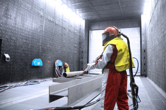 Дробеструйная камера проходного типа SPK-SBB-14.7.6 для спецтехники в г. Чита Дробеструйная камера проходного типа SPK-SBB-14.7.6 для спецтехники в г. Чита