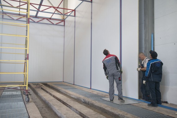 Строительство моечной камеры на Заводе по производству дизельных двигателей GEVO. Строительство моечной камеры на Заводе по производству дизельных двигателей GEVO.