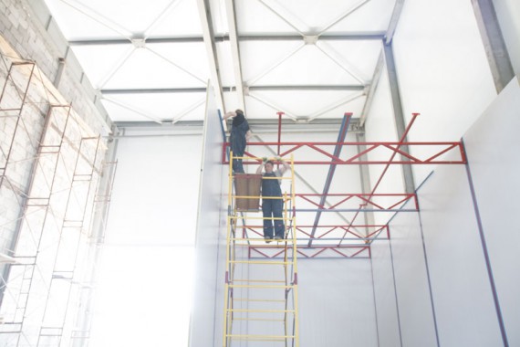 Строительство моечной камеры на Заводе по производству дизельных двигателей GEVO. Строительство моечной камеры на Заводе по производству дизельных двигателей GEVO.