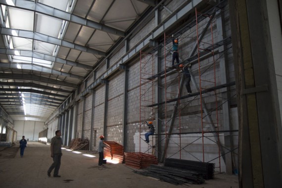 Строительство моечной камеры на Заводе по производству дизельных двигателей GEVO. Строительство моечной камеры на Заводе по производству дизельных двигателей GEVO.