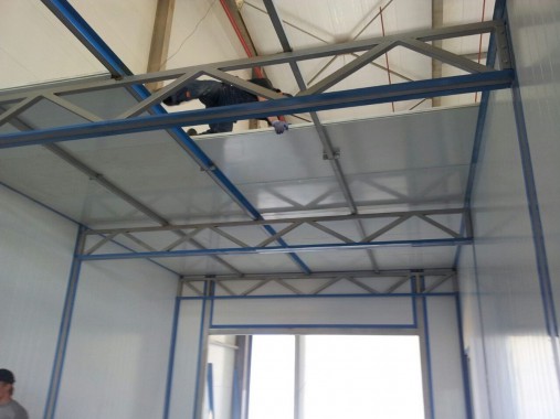 Проходная моечная камера 