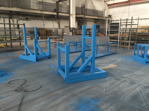 Подставка передней крышки дизельного двигателя