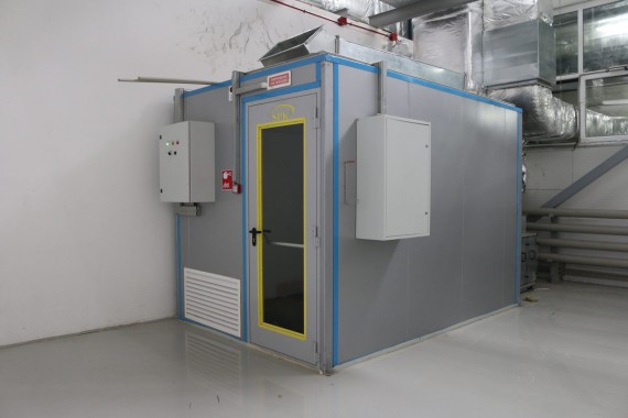 Камера хранения для красок. Астана (Казахстан).  Камера хранения для красок. Астана (Казахстан).