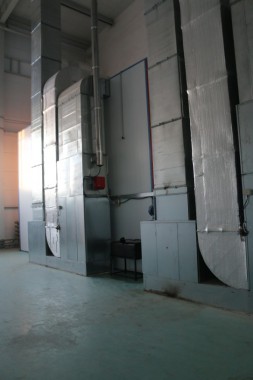 Обитаемая моечная камера. Завод по производству дизельных двигателей GEVO. Обитаемая моечная камера. Завод по производству дизельных двигателей GEVO.