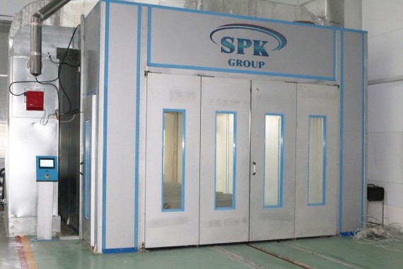 Проходная моечная камера для деталей дизельных двигателей. Завод по производству дизельных двигателей GEVO для локомотивов в Астане (Казахстан)