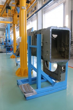 Подставка передней крышки дизельного двигателя