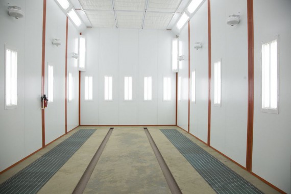 Окрасочно-сушильная камера для вилочных погрузчиков и металлоконструкций (Невьянский Машиностроительный Завод, г. Невьянск, Свердловская область)