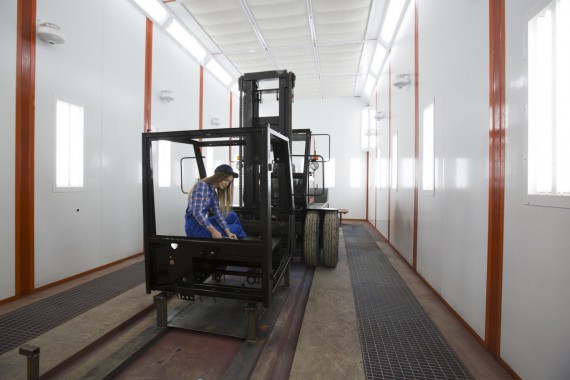 Тупиковая камера окраски и сушки для автопогрузчиков SPK-7.5.4 Тупиковая камера окраски и сушки для автопогрузчиков SPK-7.5.4