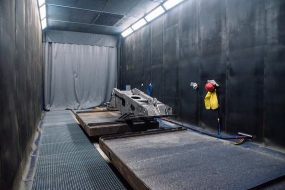 Дробеструйная камера проходного типа SPK-15.4.4  Дробеструйная камера проходного типа SPK-15.4.4