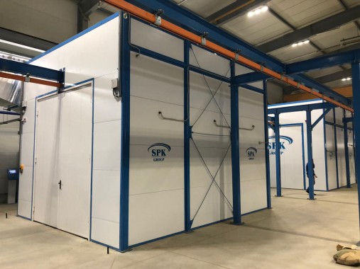 Комплекс подготовки и покраски для деталей с подвесной транспортной системой SPK Комплекс подготовки и покраски для деталей с подвесной транспортной системой SPK