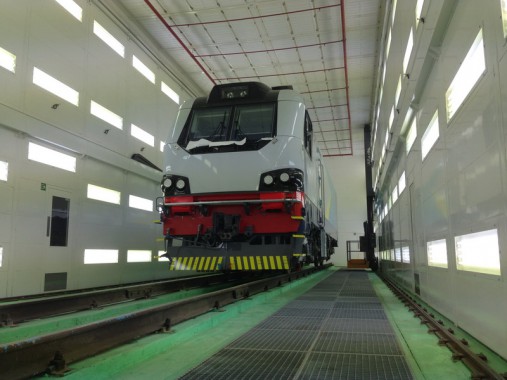 Электровозосборочный завод. Окрасочно-сушильная камера для ж/д.