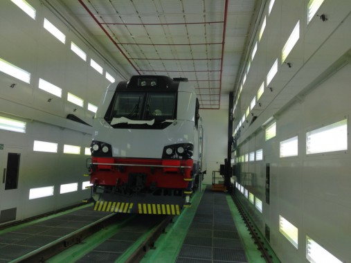 Электровозосборочный завод. Окрасочно-сушильная камера для ж/д.