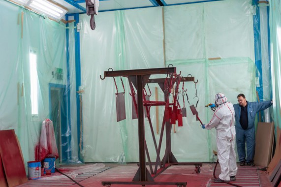 Комплекс подготовки, мойки и окраски поверхности для изделий машиностроительного комплекса, г. В. Луки Комплекс подготовки, мойки и окраски поверхности для изделий машиностроительного комплекса, г. В. Луки